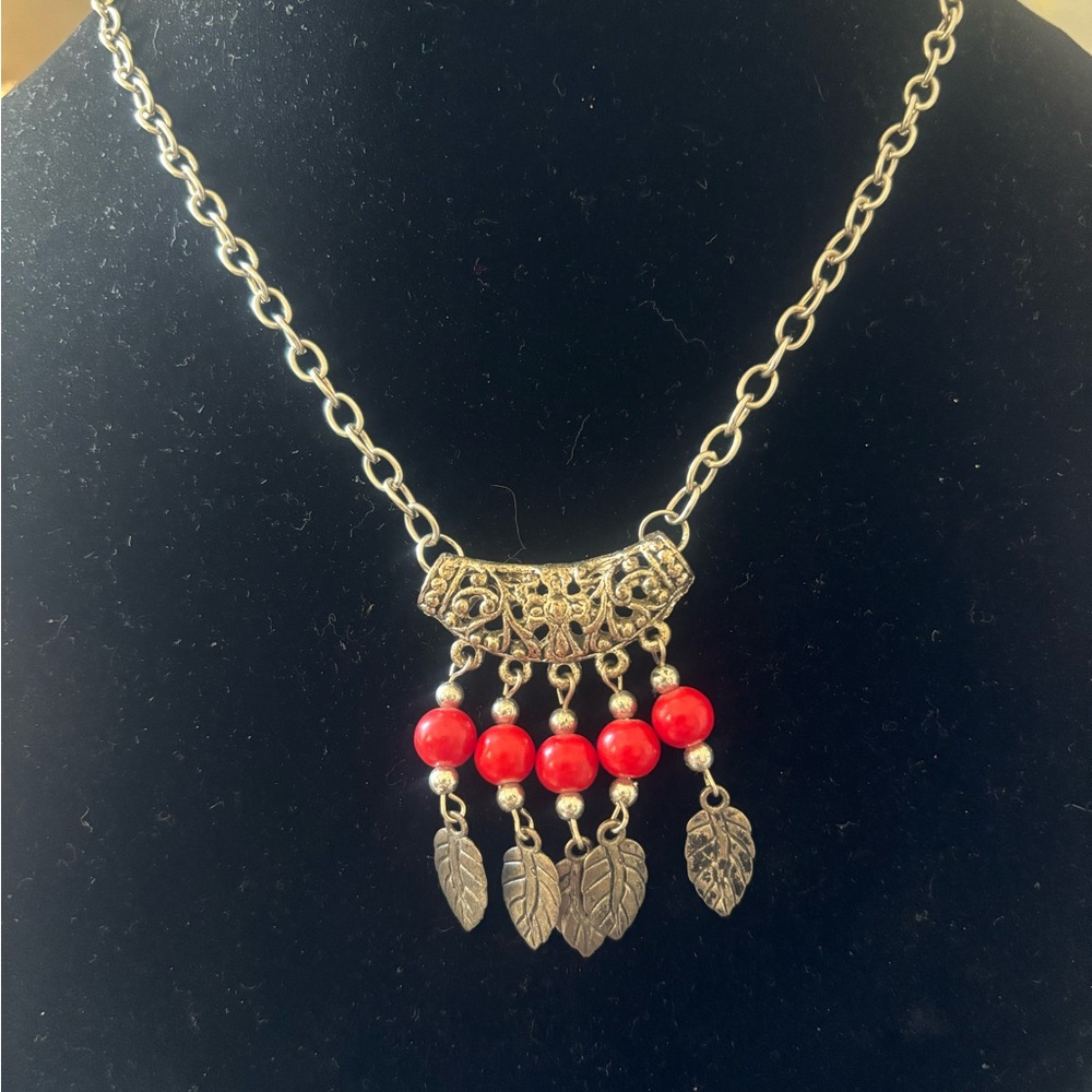 Feather Red Accents Mediterranean Style Necklace.